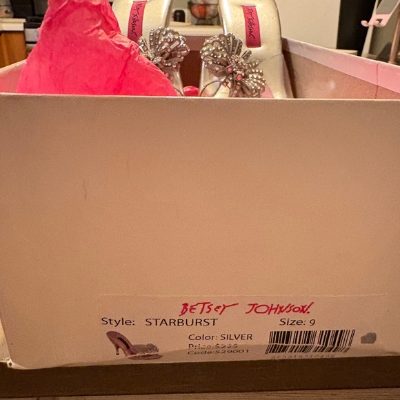 Betsey Johnson Starburst size 9 - Picture 2 of 3
